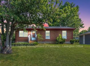 1462 Stephen Foster Dr, Lexington, KY 40517