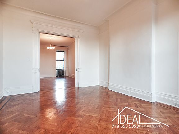 3rd image of 119 Montague St Ste 1