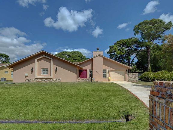 2nd image of 209 SW Eyerly Ave