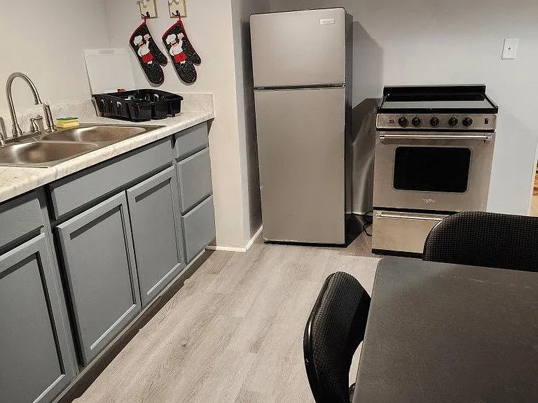 517B Hayes Ave — Photo 3
