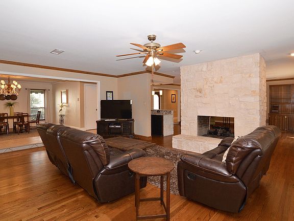 4th image of 3002 Mountain Ash Ct