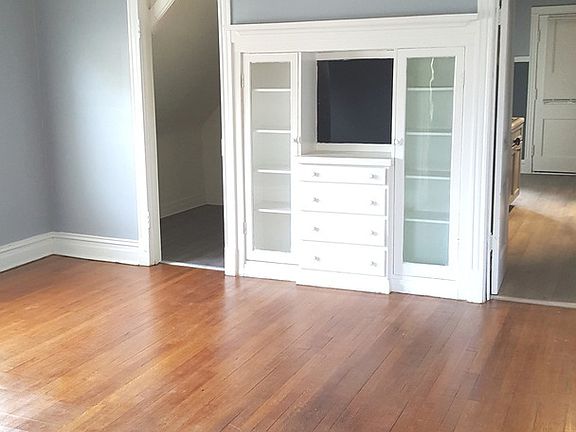 5th image of 7828 S Throop St #2