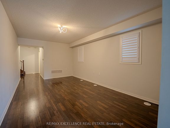 3rd image of 78 Deer Ridge Trl