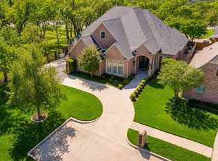 2726 Country Club Rd, Pantego, TX 76013