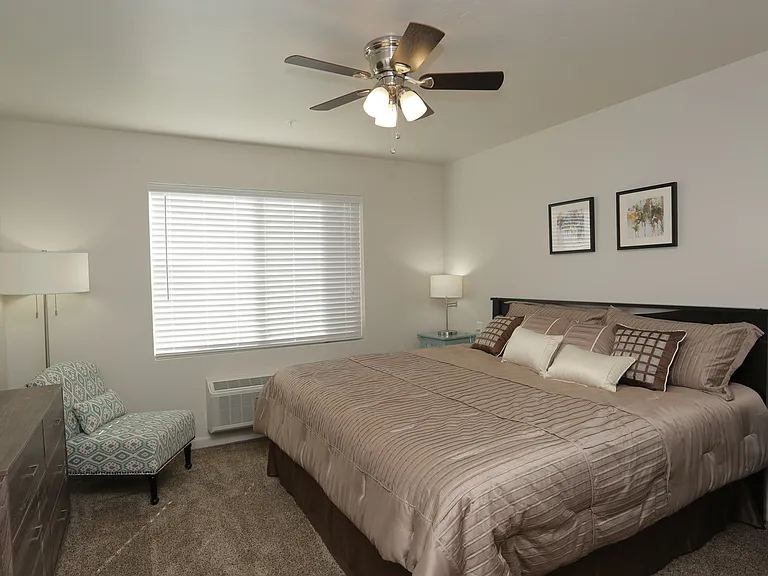 3402 Bixler Dr — Photo 2