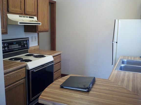 3rd image of 1844 Burlington Ave #1