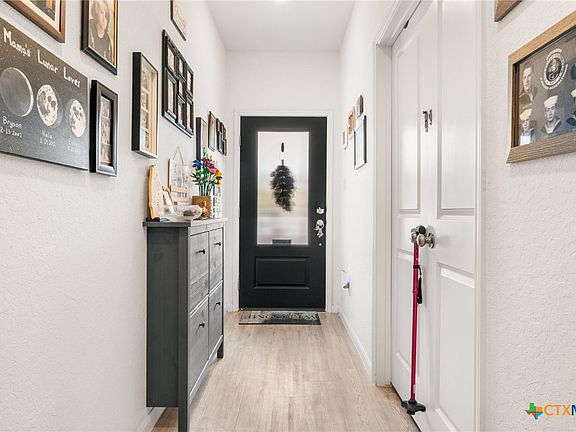 2nd image of 9058 Bowie Rdg