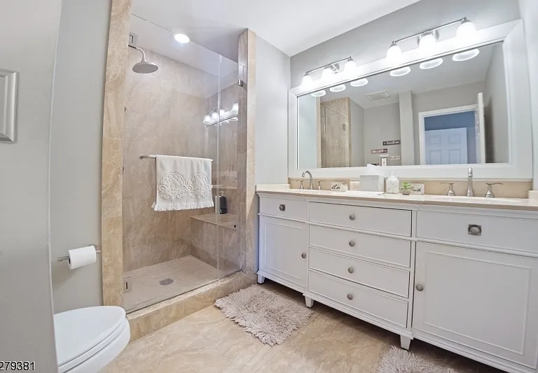 78 Kent Dr — Photo 13
