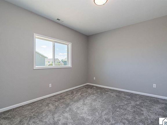 5th image of 2253 Fairbanks Dr