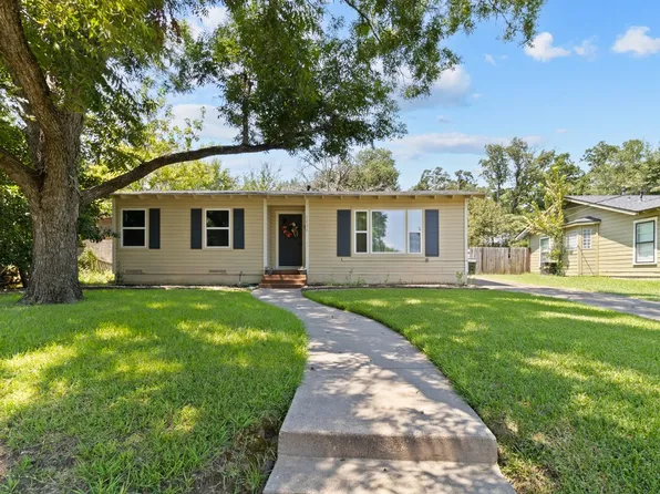1424 Bowie Dr, Corsicana, TX 75110