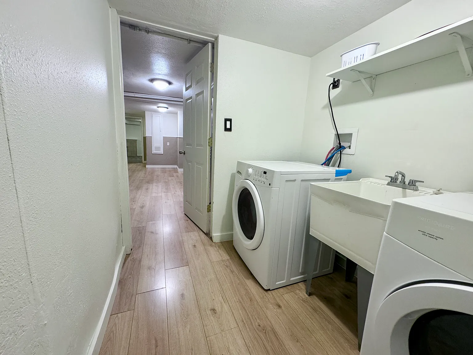 2 bed, 1100 sqft, $1,400 — Photo 4