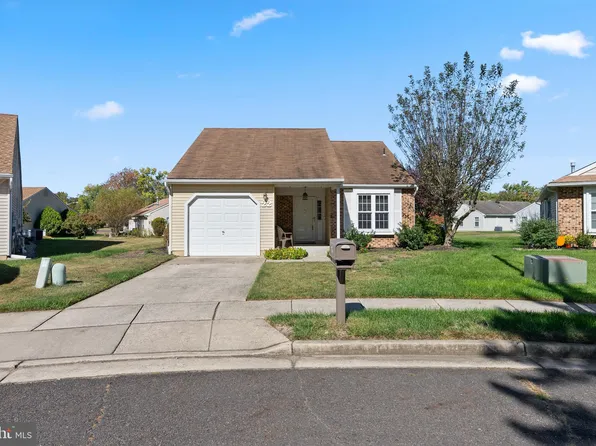 22 Danville Ct, Mount Laurel, NJ 08054