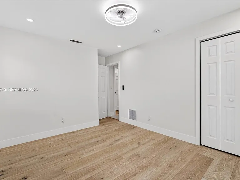 4010 NE 22nd Ave — Photo 30