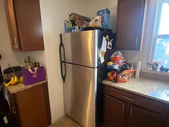 2nd image of 305 Cardinal Medeiros Ave APT 3