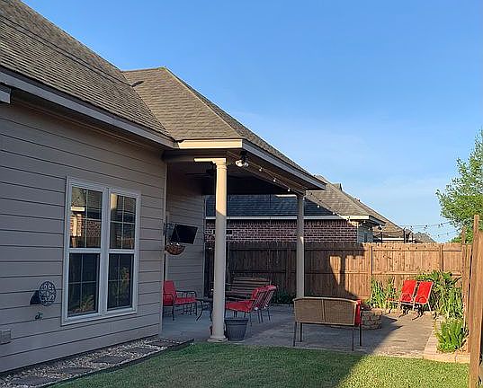 4th image of 304 Oak Hill Ln