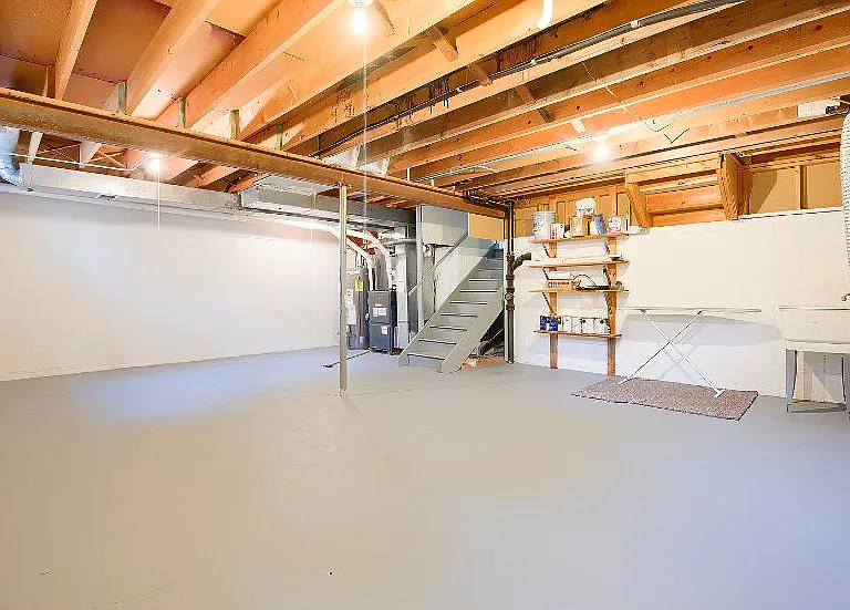 3318 S 157th St — Photo 11