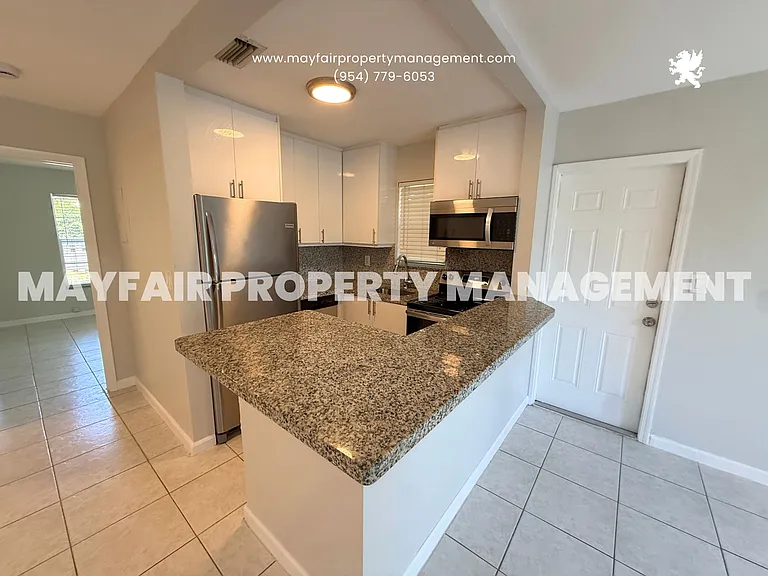 627 NE 10th Ave #6 — Photo 4