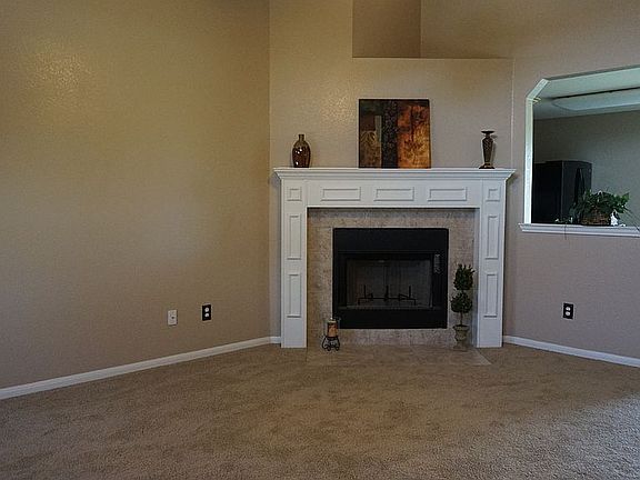 2nd image of 3208 Fry Ct