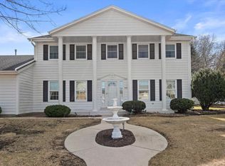 N78W15479 Old Gate Rd, Menomonee Falls, WI 53051