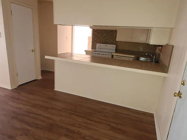 9330 Shepherd Dr — Photo 3
