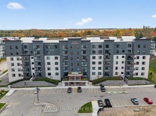 15 Kneeshaw Dr #203, Barrie, ON L9J 0X9