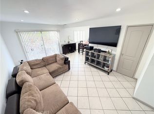 900 E Sagebank St, Carson, CA 90746