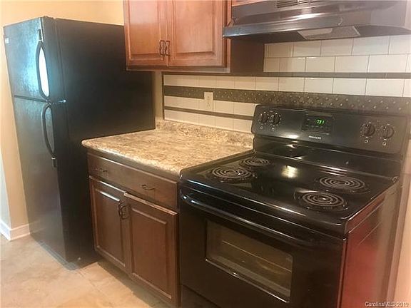 3rd image of 3601 Winchelsea Dr