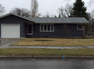 2603 S 10th St, Grand Forks, ND 58201