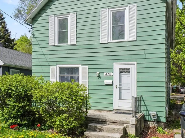 412 S Fairview Ave, Lansing, MI 48912