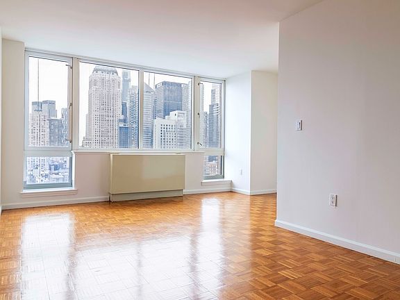 3rd image of 350 W 43rd St APT 27F