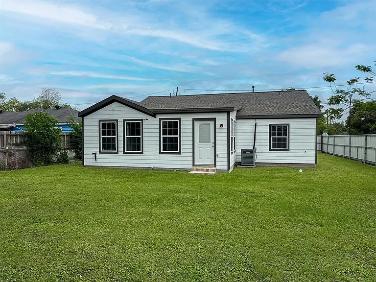 730 Dunkley Dr — Photo 29