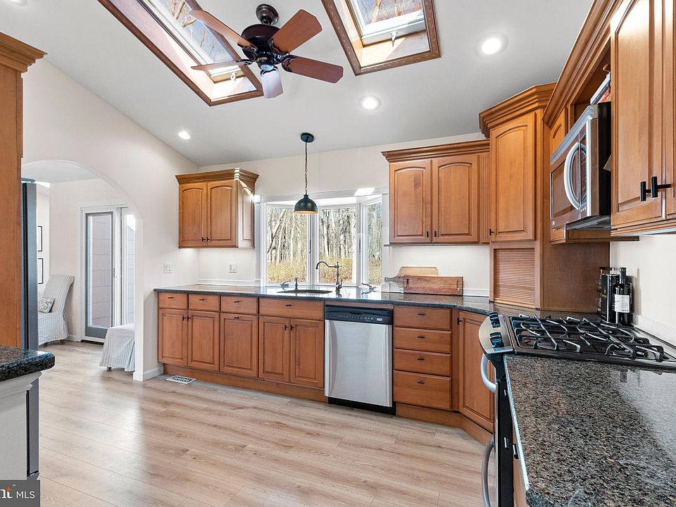 30 Meadow Ln, East Windsor, NJ 08520 Zillow