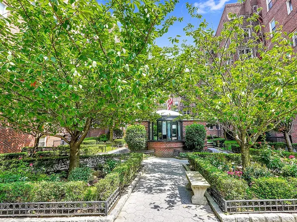 8701 Shore Rd APT 440, Brooklyn, NY 11209