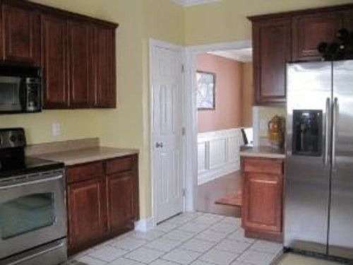 3rd image of 2809 Eaglewood Ln