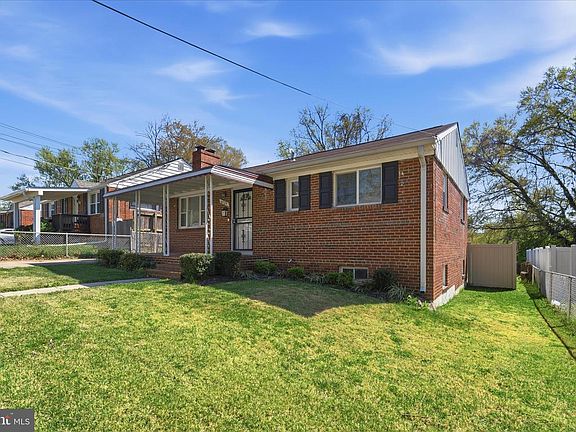2nd image of 6929 Decatur Pl