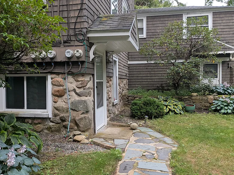 19 Norwood Farms Rd #1 — Photo 2