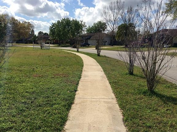 3rd image of 521 S Deerwood Ave