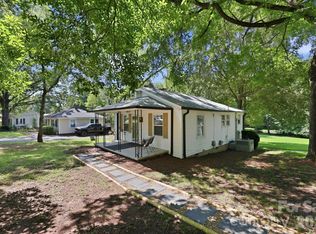 74 Pinecrest Dr SW, Concord, NC 28027