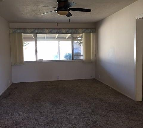 Living Room Looking to Back Yard