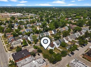 2127 Hampstead Rd, Cleveland Heights, OH 44118