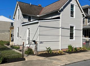 28 N Hazel St, Manheim, PA 17545