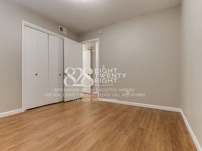8129 NW 28th Ter — Photo 8