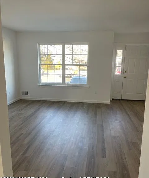 19 Karen Dr #19 — Photo 5