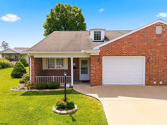2nd image of 108 Center Ct