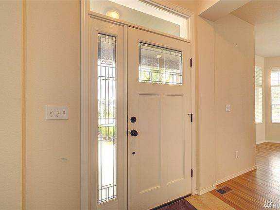 Lovely details in the door and sidelight window.