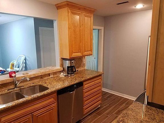 3rd image of 4802 Tara Woods Dr E
