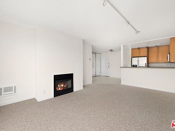 4th image of 11645 Montana Ave APT 206