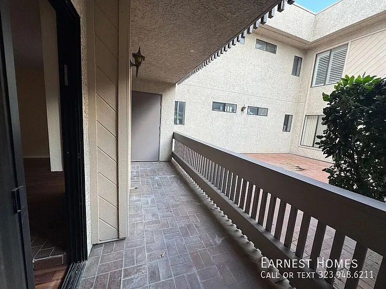 15215 Magnolia Blvd #110 — Photo 15