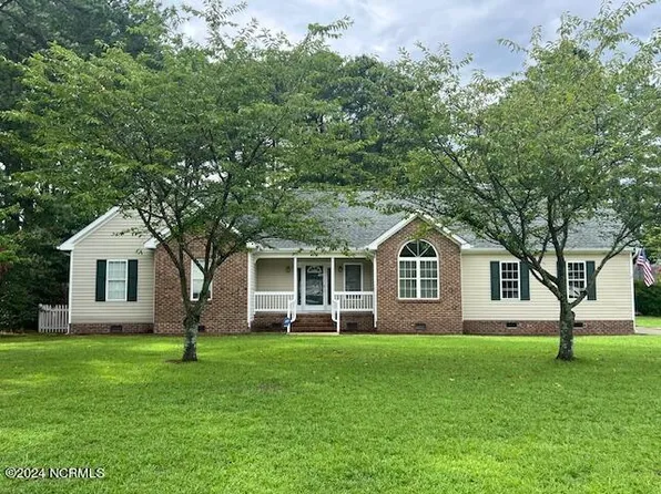 416 Hunters Creek Drive, Goldsboro, NC 27534