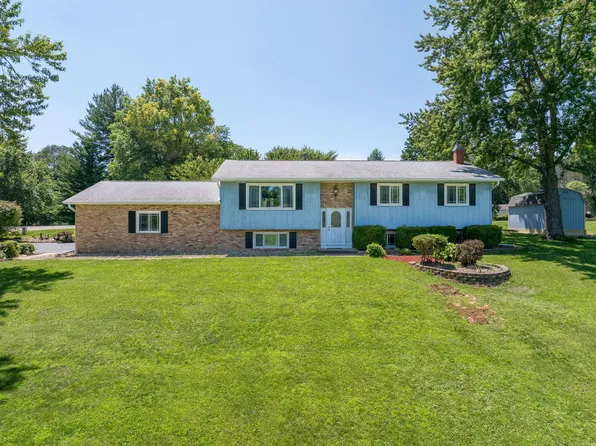 47 Heather Ct, Geneseo, IL 61254